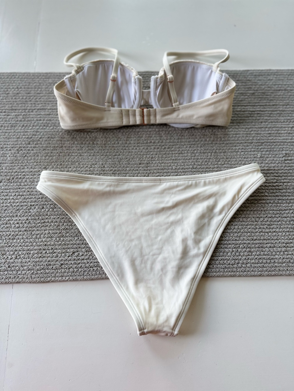 Shade & Shore Ivory Cream Crochet Bikini Set Top 34B Bottom Medium - Picture 3 of 7